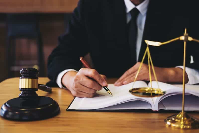 What Is a Corporate Lawyer