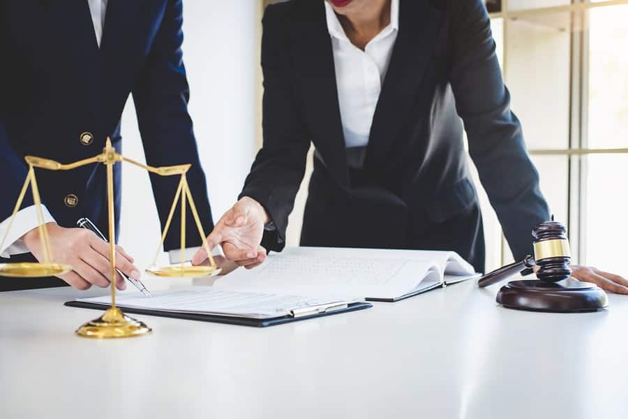 What to Look for When Hiring a Personal Injury Lawyer