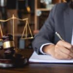 What Things to Consider When Hiring a Personal Business Lawyer